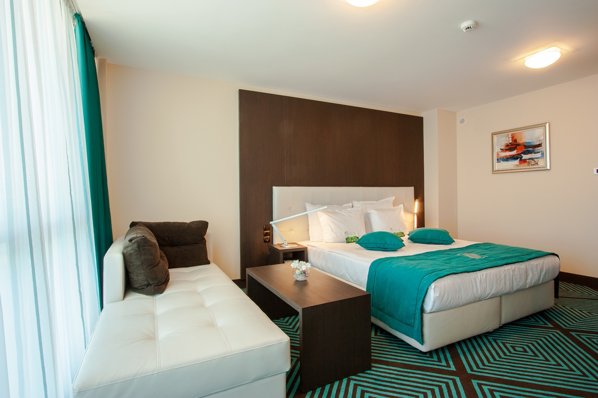 INTERNATIONAL_CASINO_TOWER__HOTEL_NISIPURILE_DE_AUR_BULGARIA_AIR_TOUR_TRAVEL
